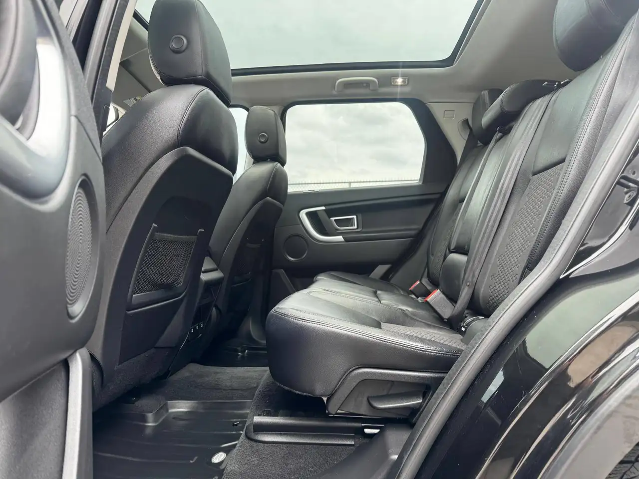 Land Rover Discovery Sport снимка Land Rover Discovery Sport