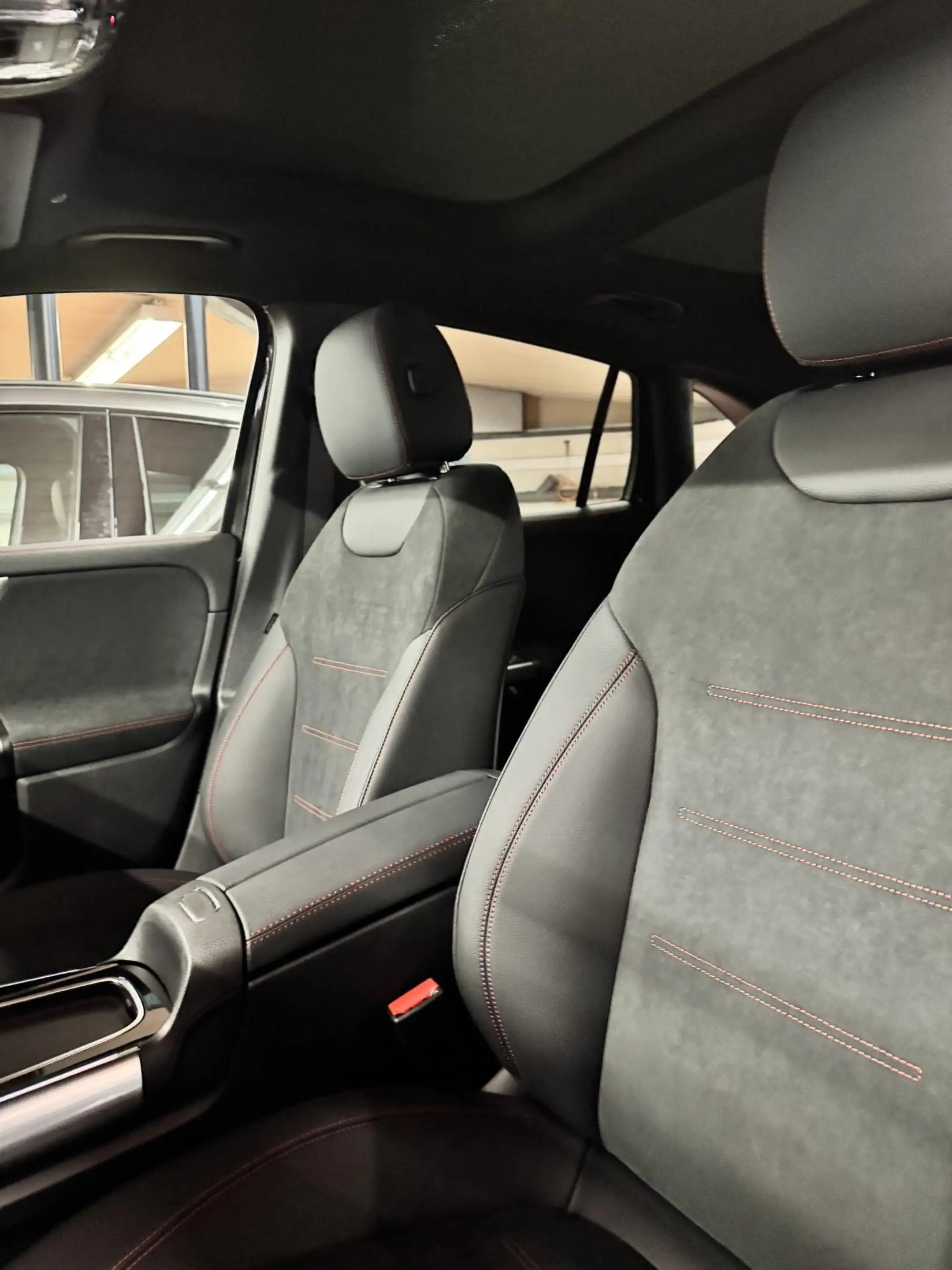 Mercedes-Benz GLA 180 GLA 140 Years Edition DOS 9098 — photo 4
