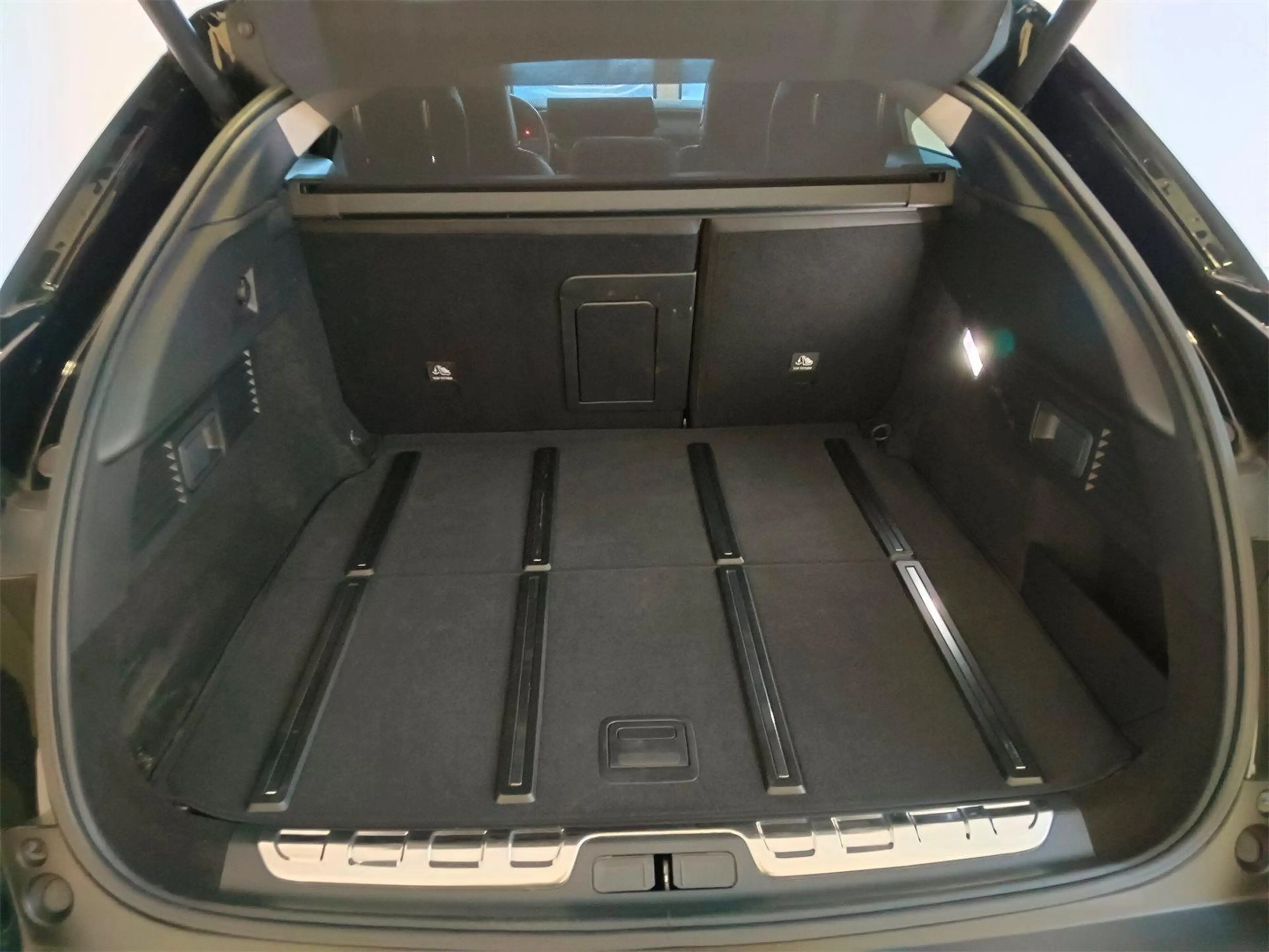 Citroen C5 X Shine Edition Hybrid 225 e-EAT8 — photo 6
