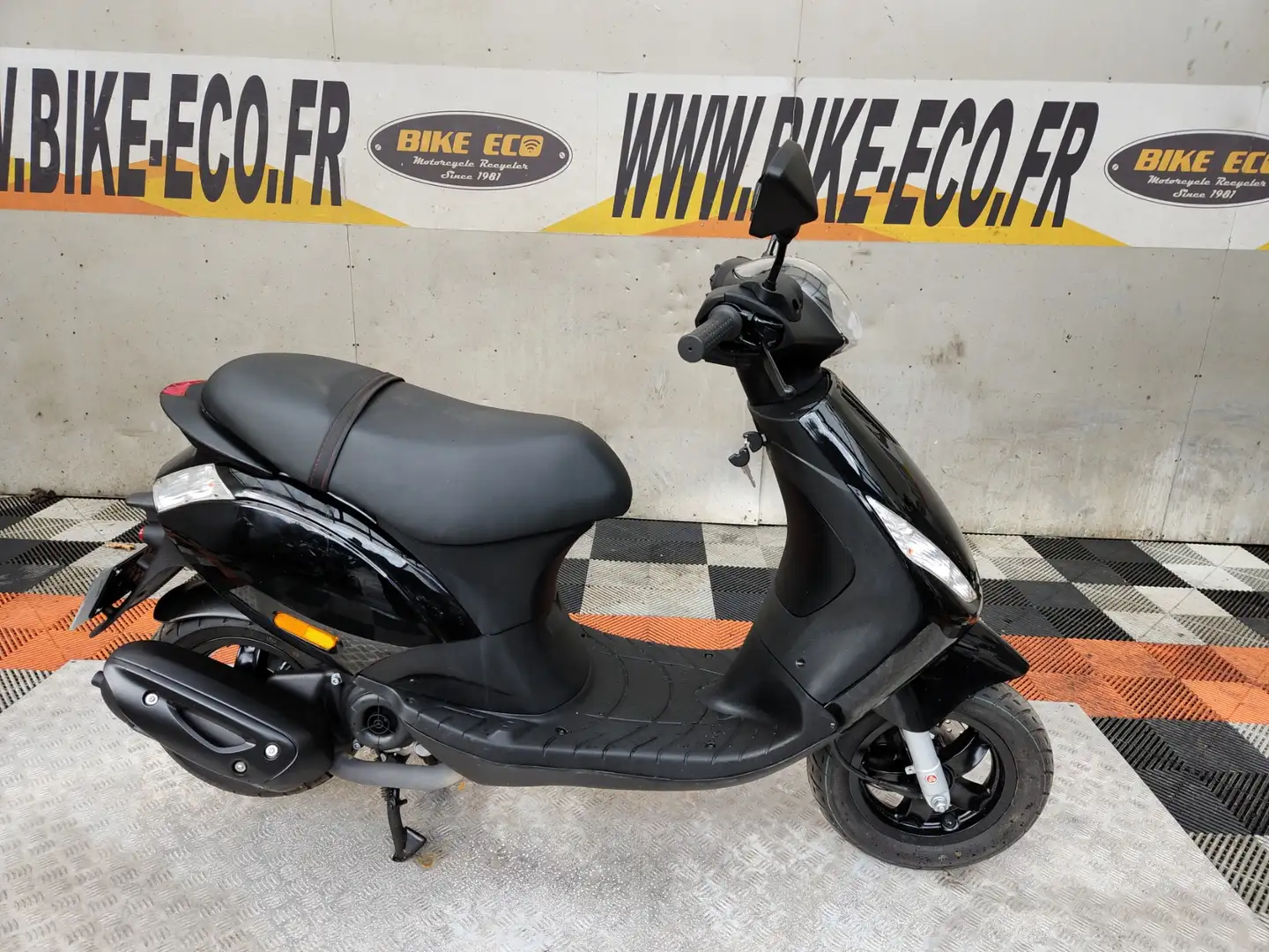 Piaggio Zip 50 Fekete - 1