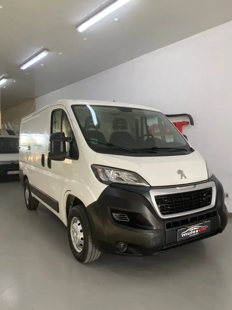 Peugeot Boxer Furgón 2.2BlueHDI 330 L1H1 Pack S&S 120 Blanco - 1