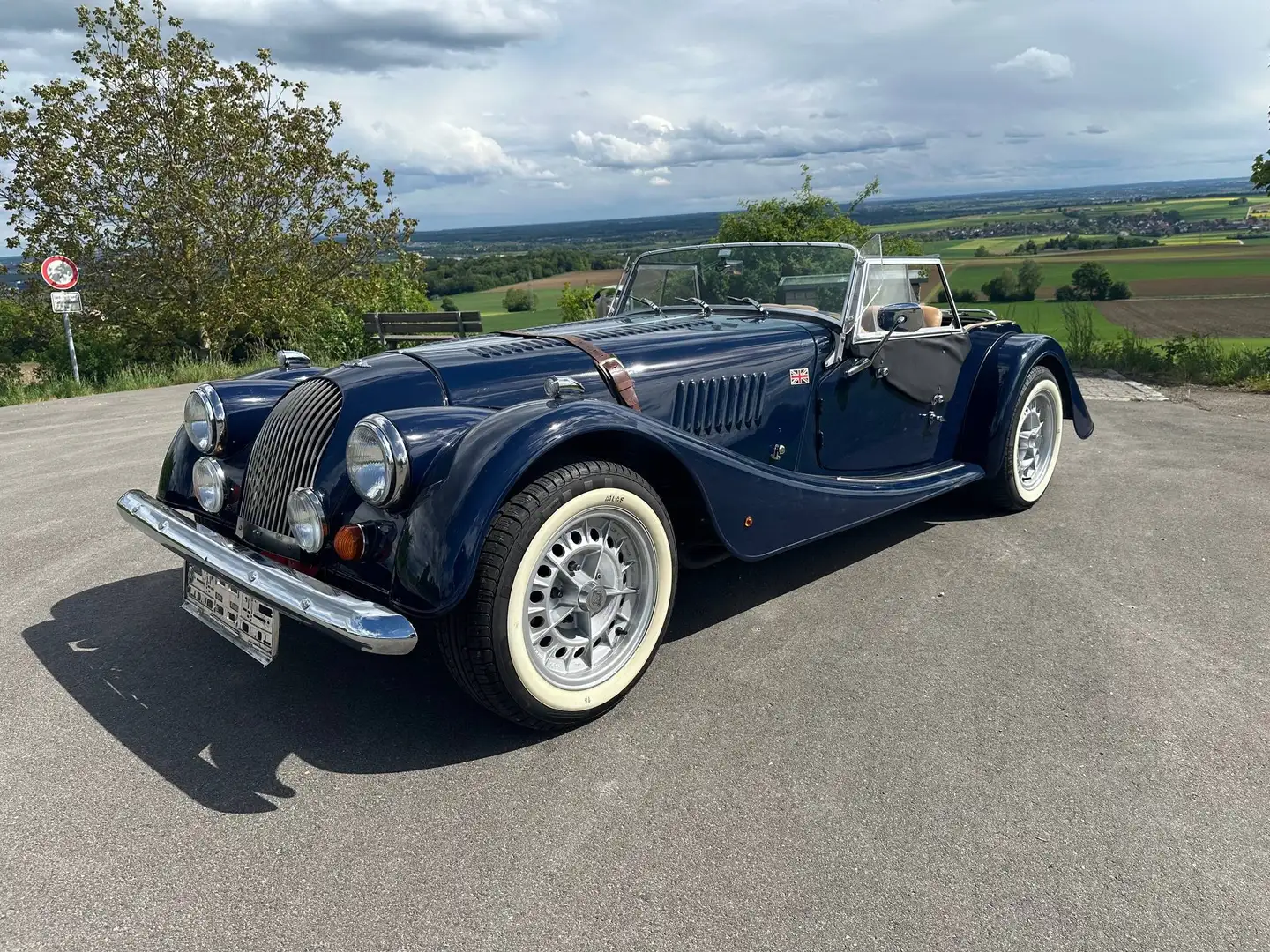 Morgan Plus 8 Blau - 1