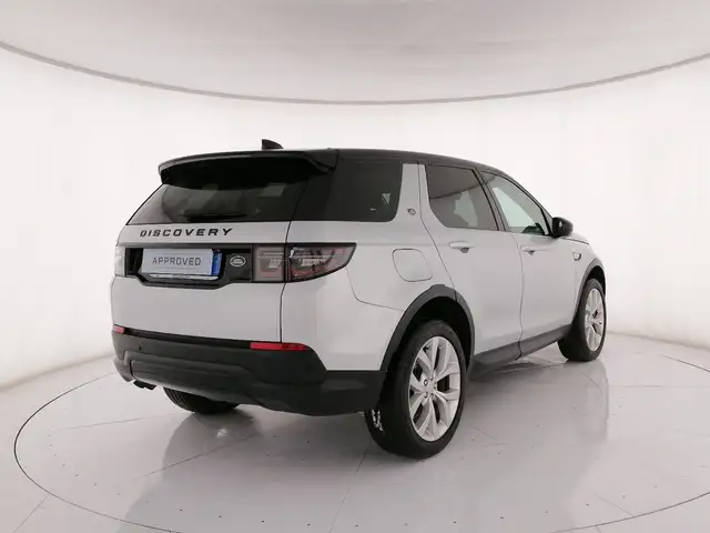Land Rover Discovery Sport view 2