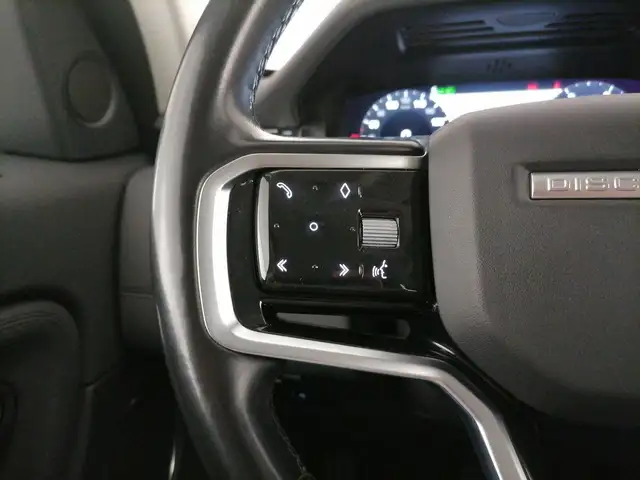 Land Rover Discovery Sport view 29