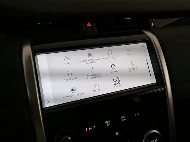 Land Rover Discovery Sport view 25