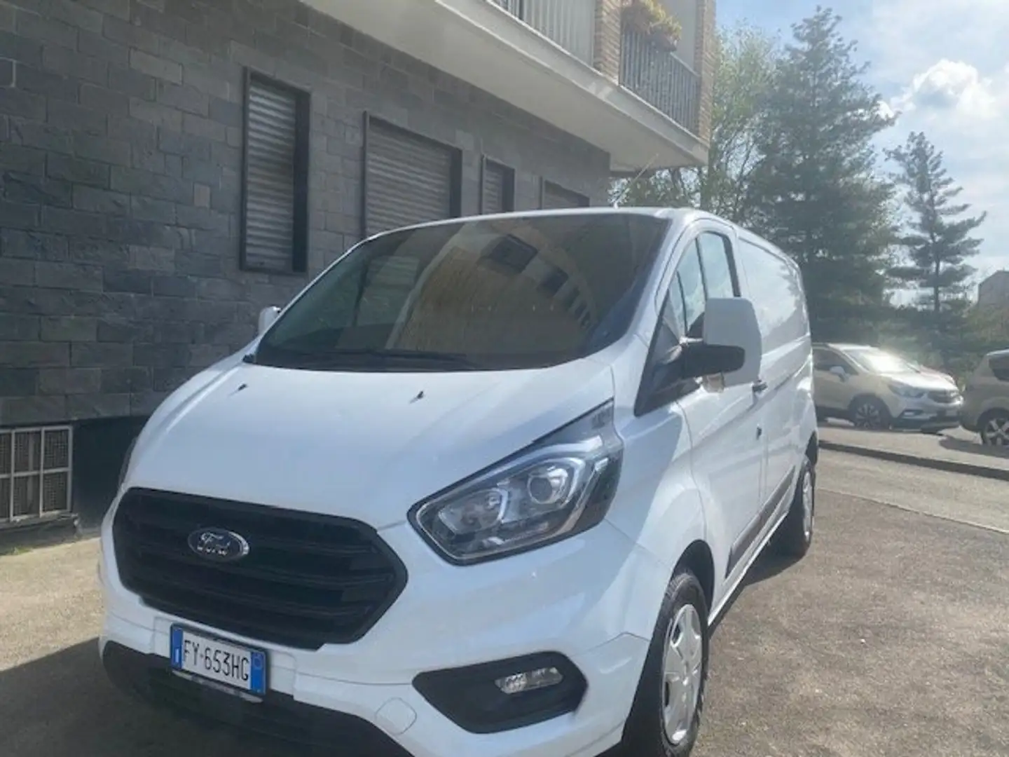 Ford Transit Custom mhev. disel 2.0 cv 130 anno 2019 euro 6d Bianco - 1