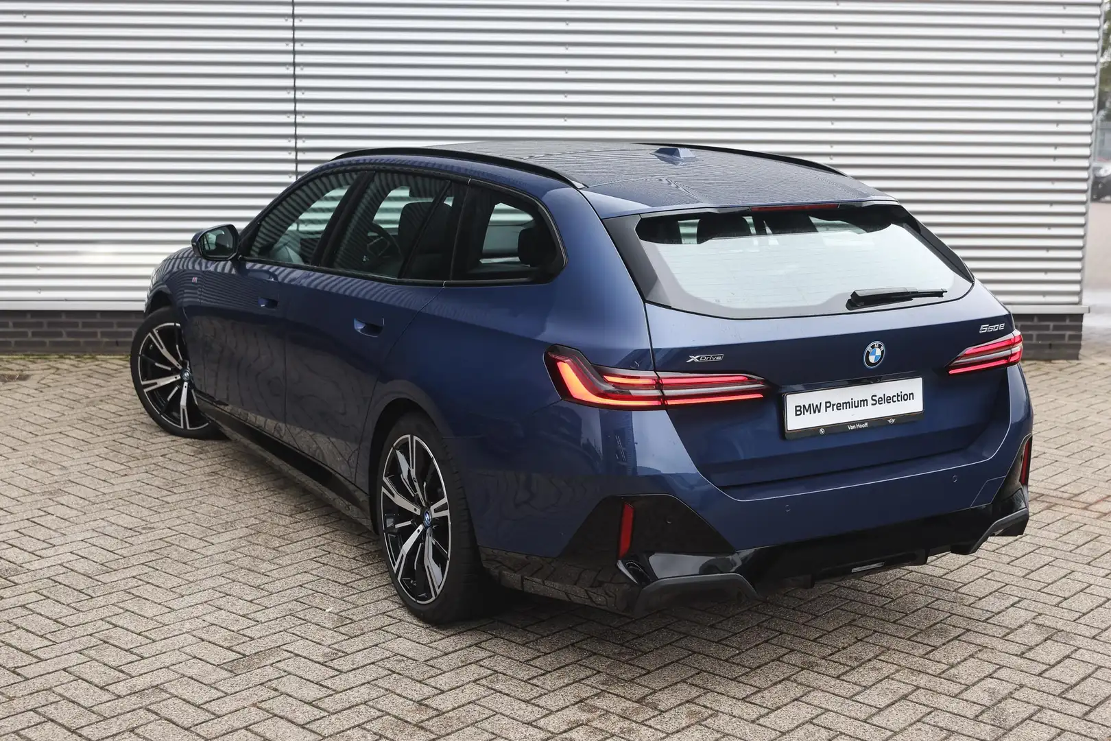 BMW 550 5 Serie Touring 550e xDrive M Sport Automaat / Tre Bleu - 2