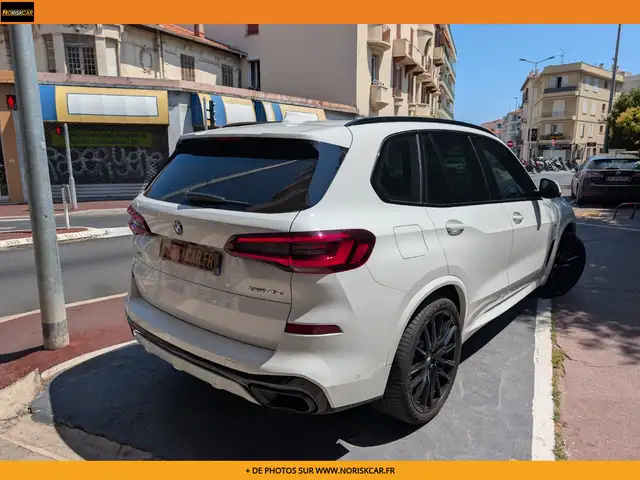 BMW X5 view 2
