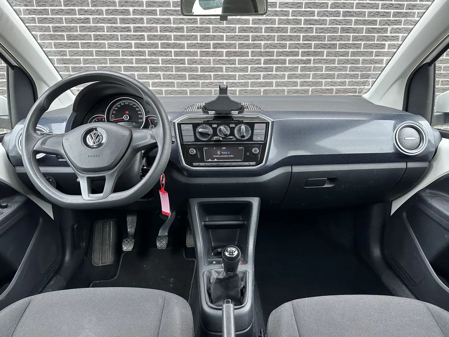 Volkswagen up! 1.0 BMT move up! | Airco | Radio Blanc - 2