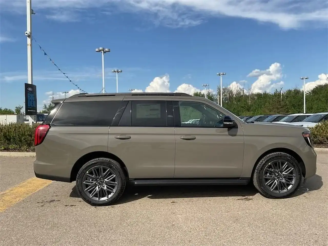 Ford Expedition снимка Ford Expedition