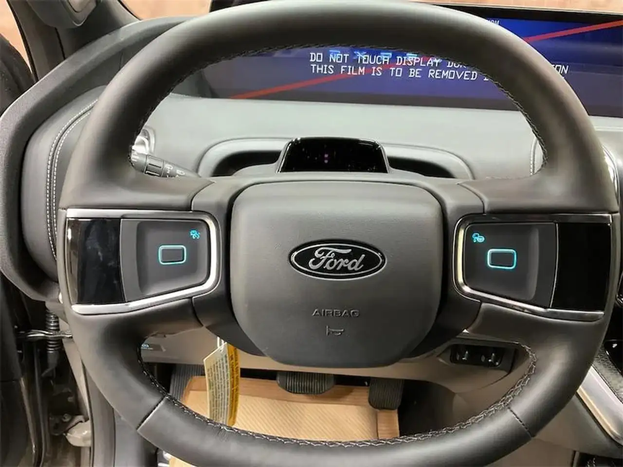 Ford Expedition снимка Ford Expedition