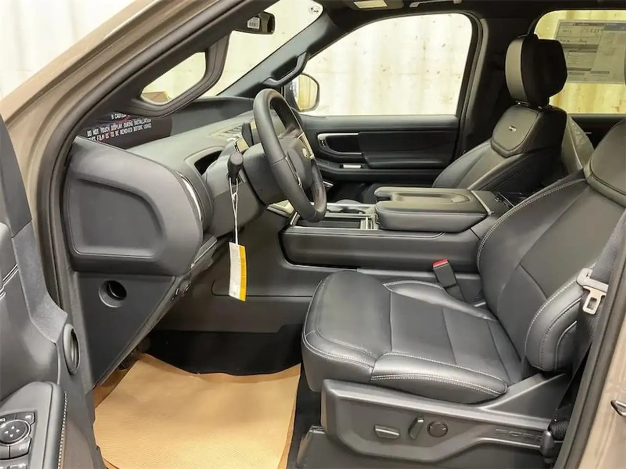 Ford Expedition снимка Ford Expedition