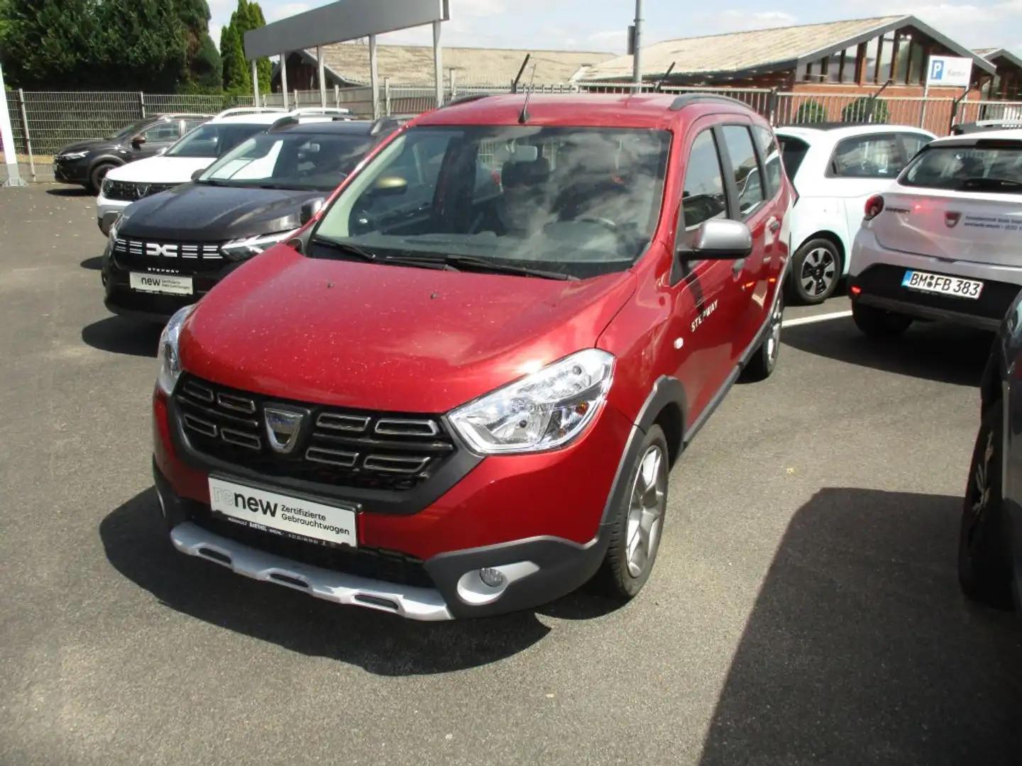 Dacia Lodgy TCe 130 GPF Stepway Rot - 2