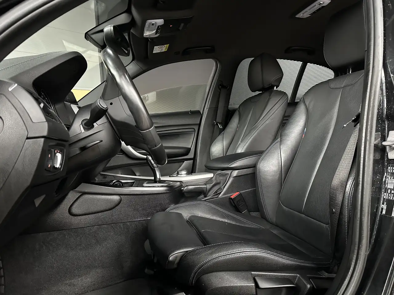 BMW 118 — photo 7 sur 43
