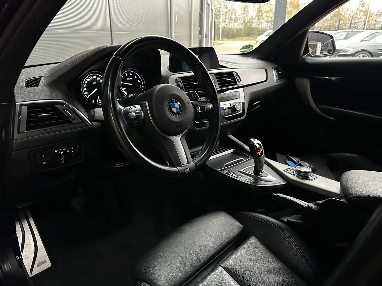 BMW 118 — photo 6 sur 43