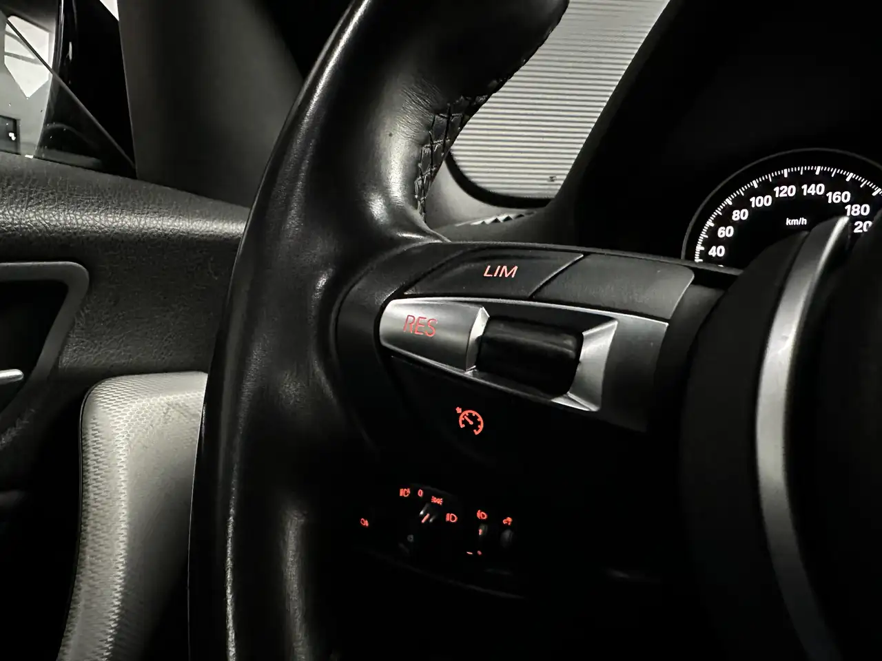 BMW 118 — photo 23 sur 43