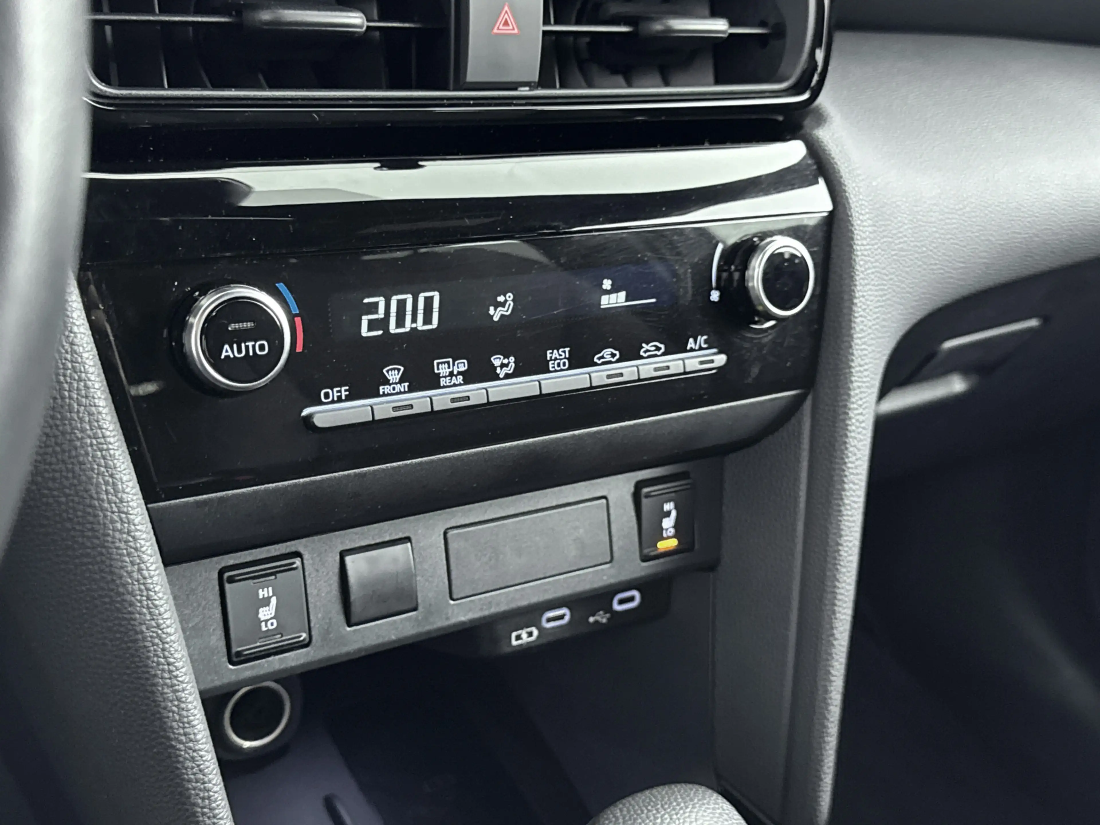 Toyota Yaris Cross 1.5 Hybrid 115 Dynamic | Voorruit-Stuur-Stoelverwa — photo 9