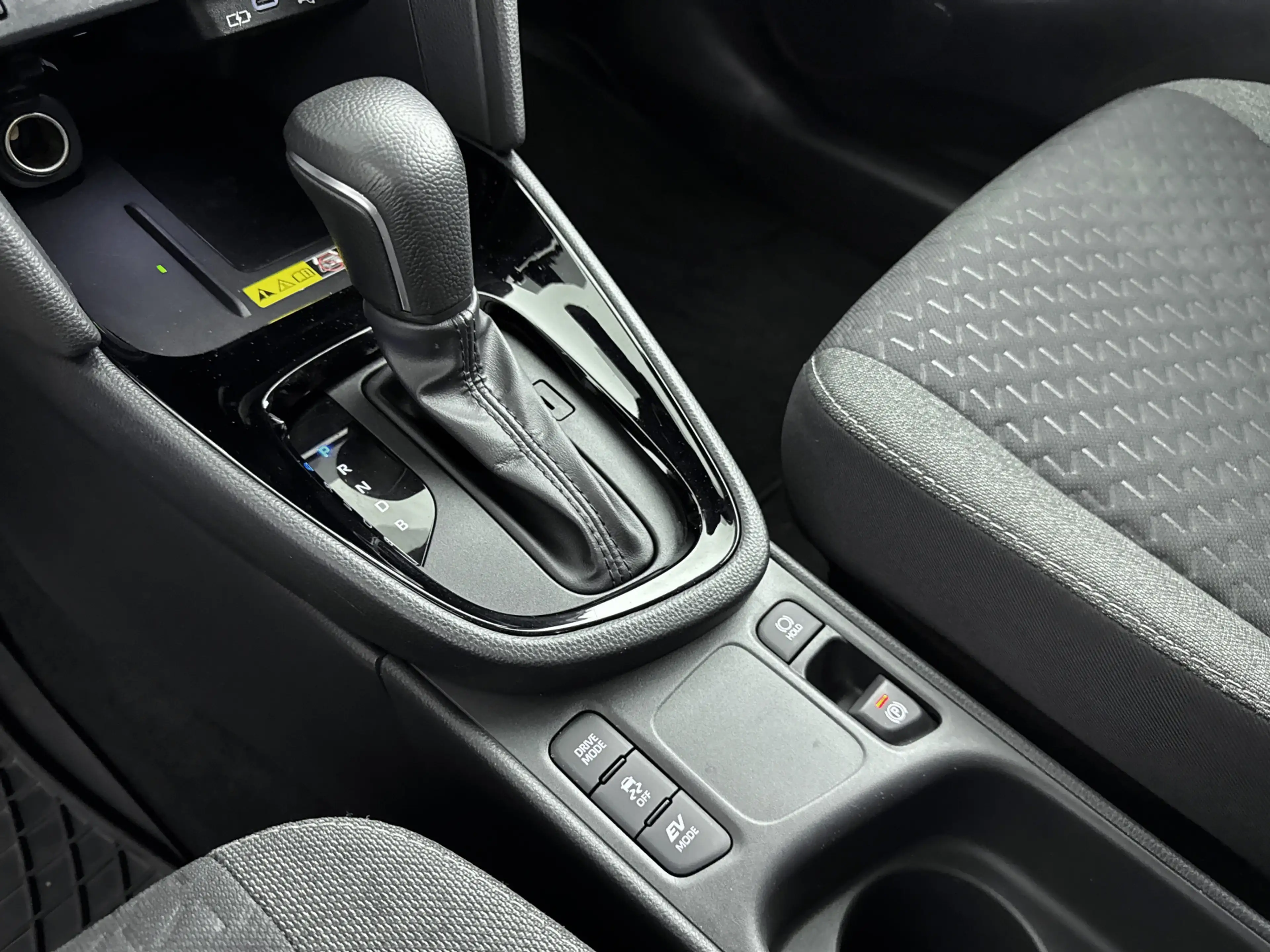 Toyota Yaris Cross 1.5 Hybrid 115 Dynamic | Voorruit-Stuur-Stoelverwa — photo 10