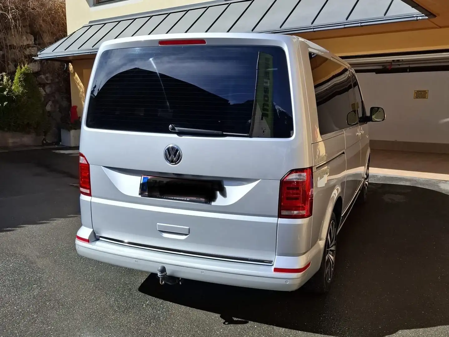 Volkswagen T6 Multivan Multivan Highline 2,0 TDI BMT DSG Highline Stříbrná - 2