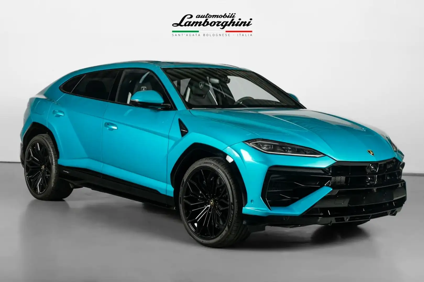 Lamborghini Urus SE Blu Uranus, Style Pack High Gloss Black Blau - 1