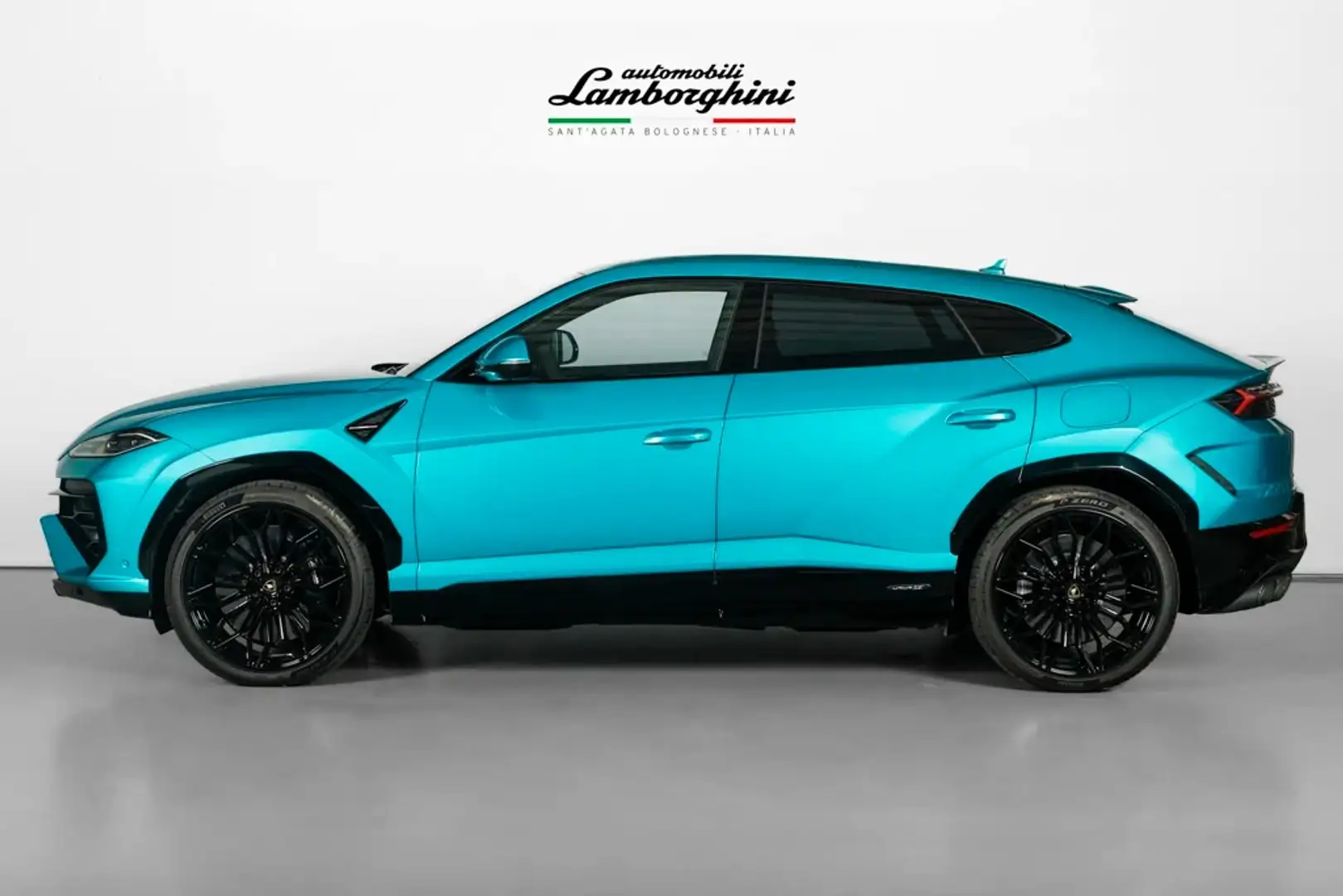 Lamborghini Urus SE Blu Uranus, Style Pack High Gloss Black Blau - 2