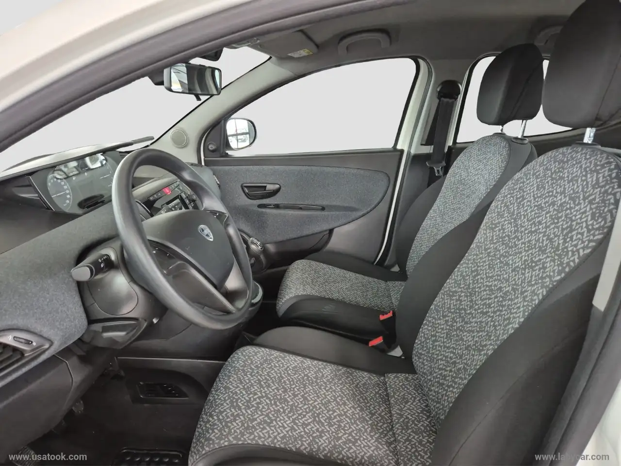 Lancia Ypsilon 2022 — фото 9