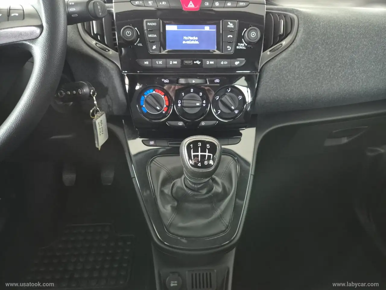 Lancia Ypsilon 2022 — фото 12
