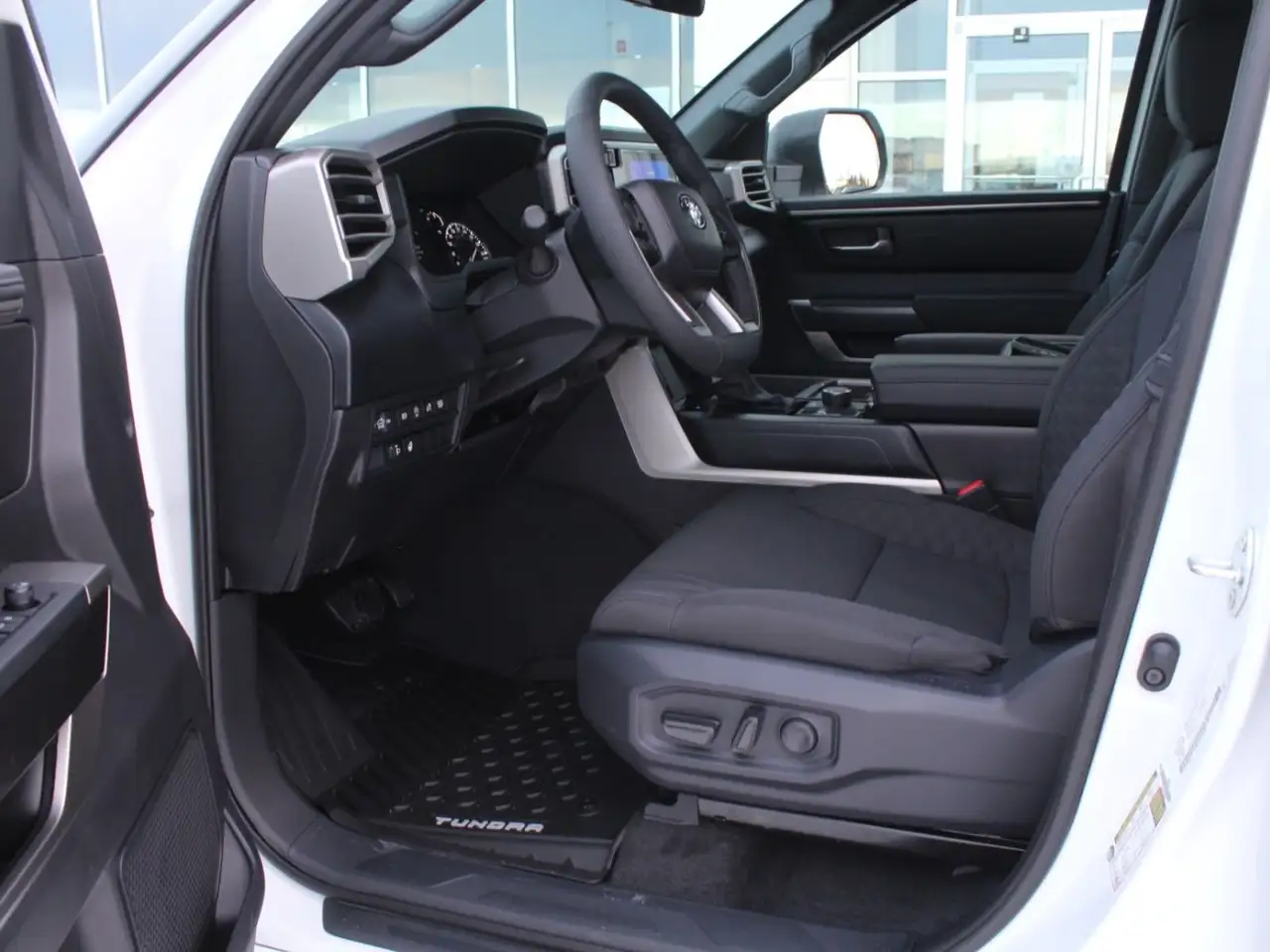 Toyota Tundra снимка Toyota Tundra