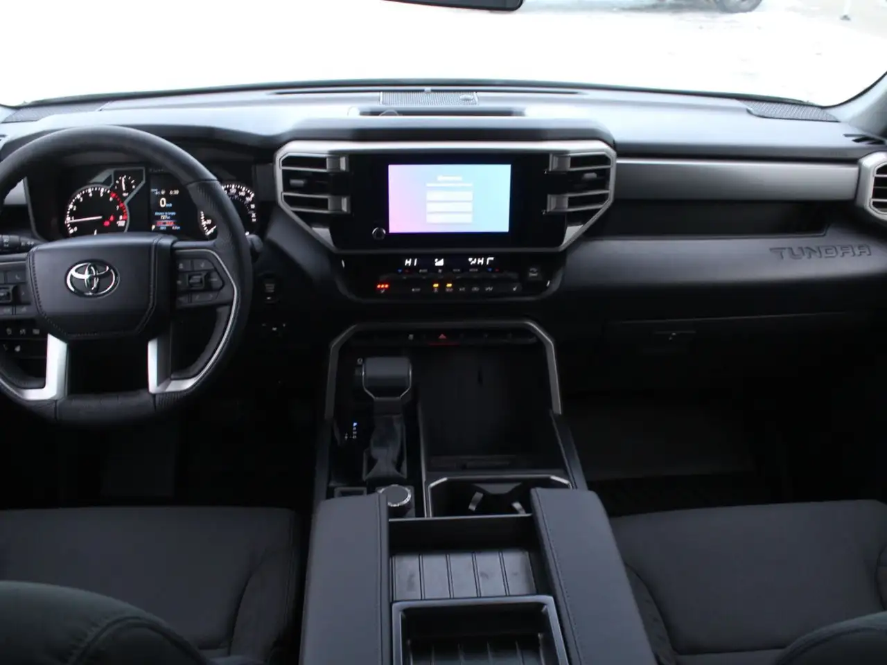 Toyota Tundra снимка Toyota Tundra