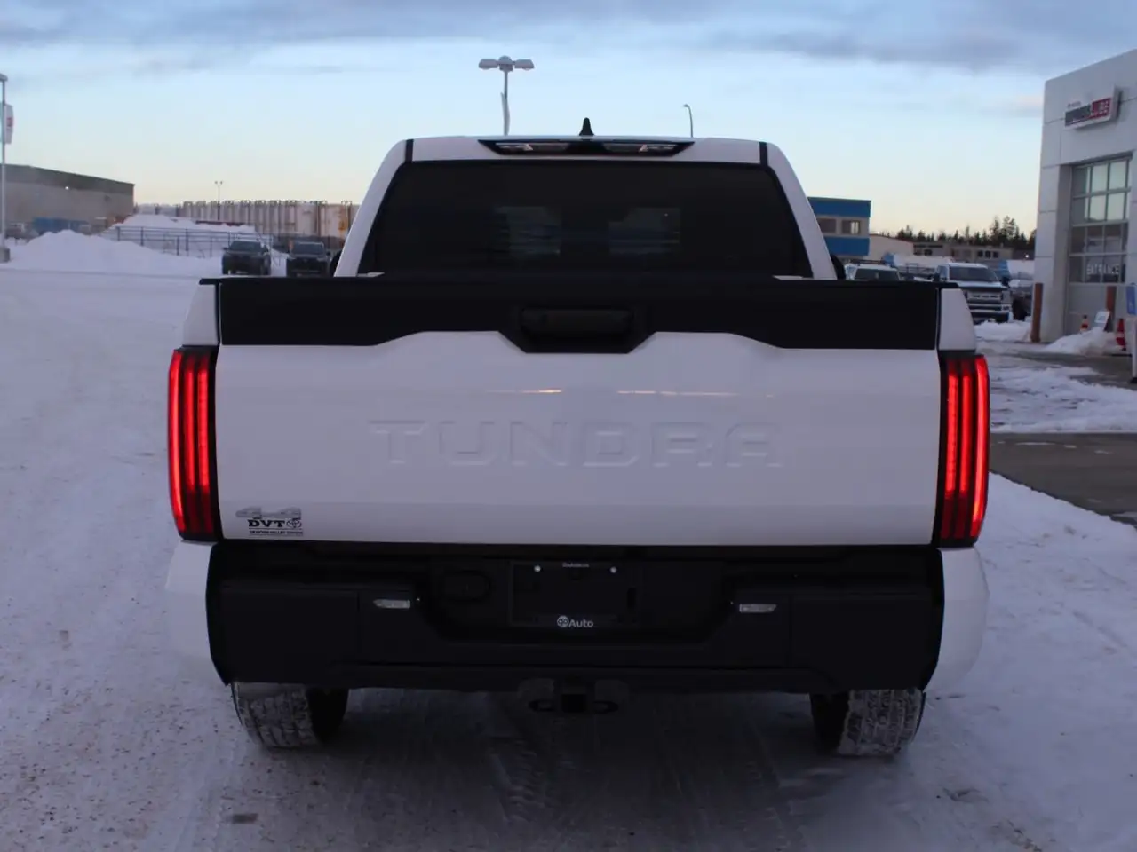 Toyota Tundra снимка Toyota Tundra