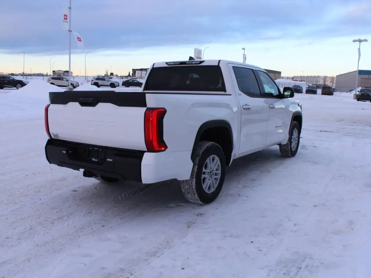Toyota Tundra снимка Toyota Tundra