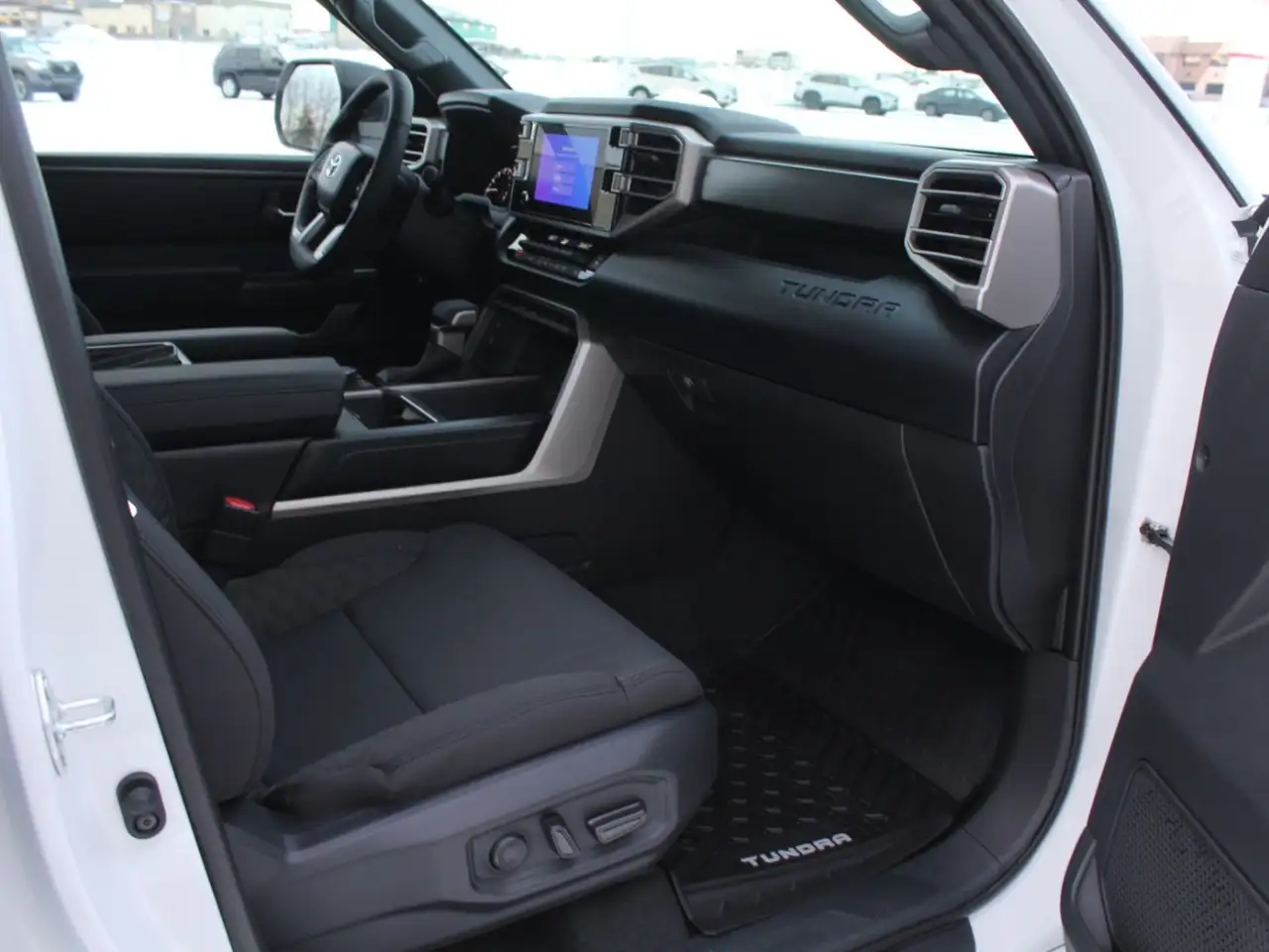 Toyota Tundra снимка Toyota Tundra