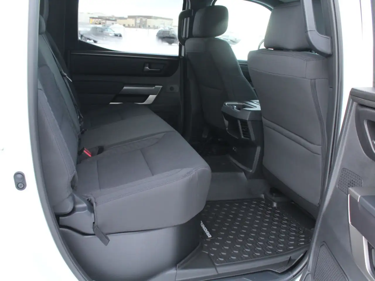 Toyota Tundra снимка Toyota Tundra