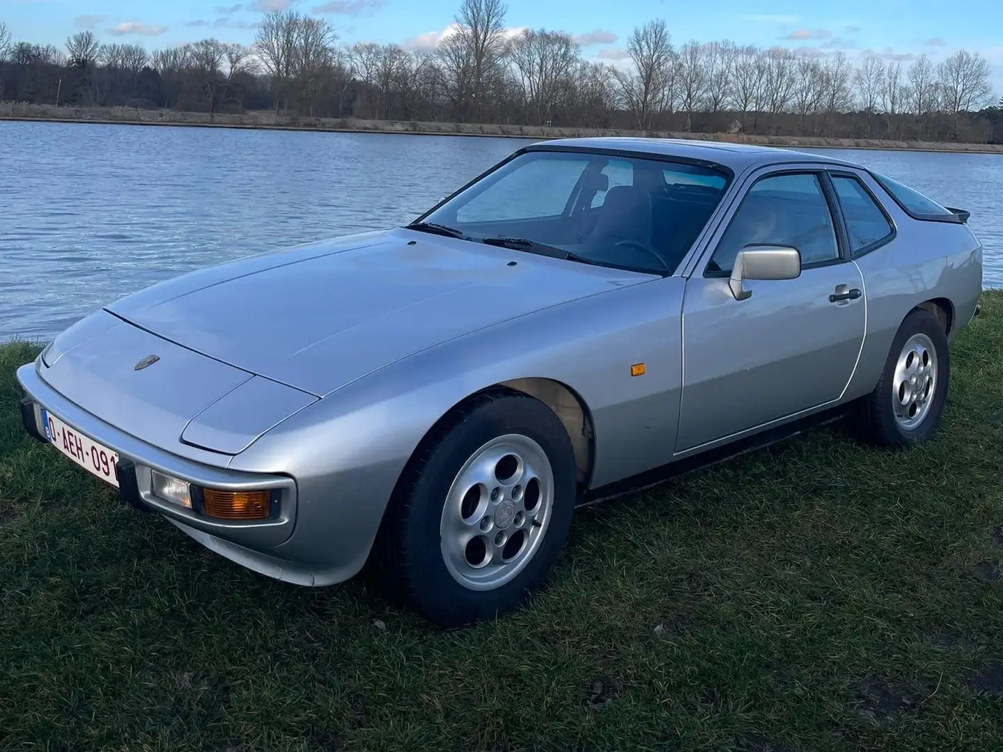 Porsche 924 924S Silber - 2