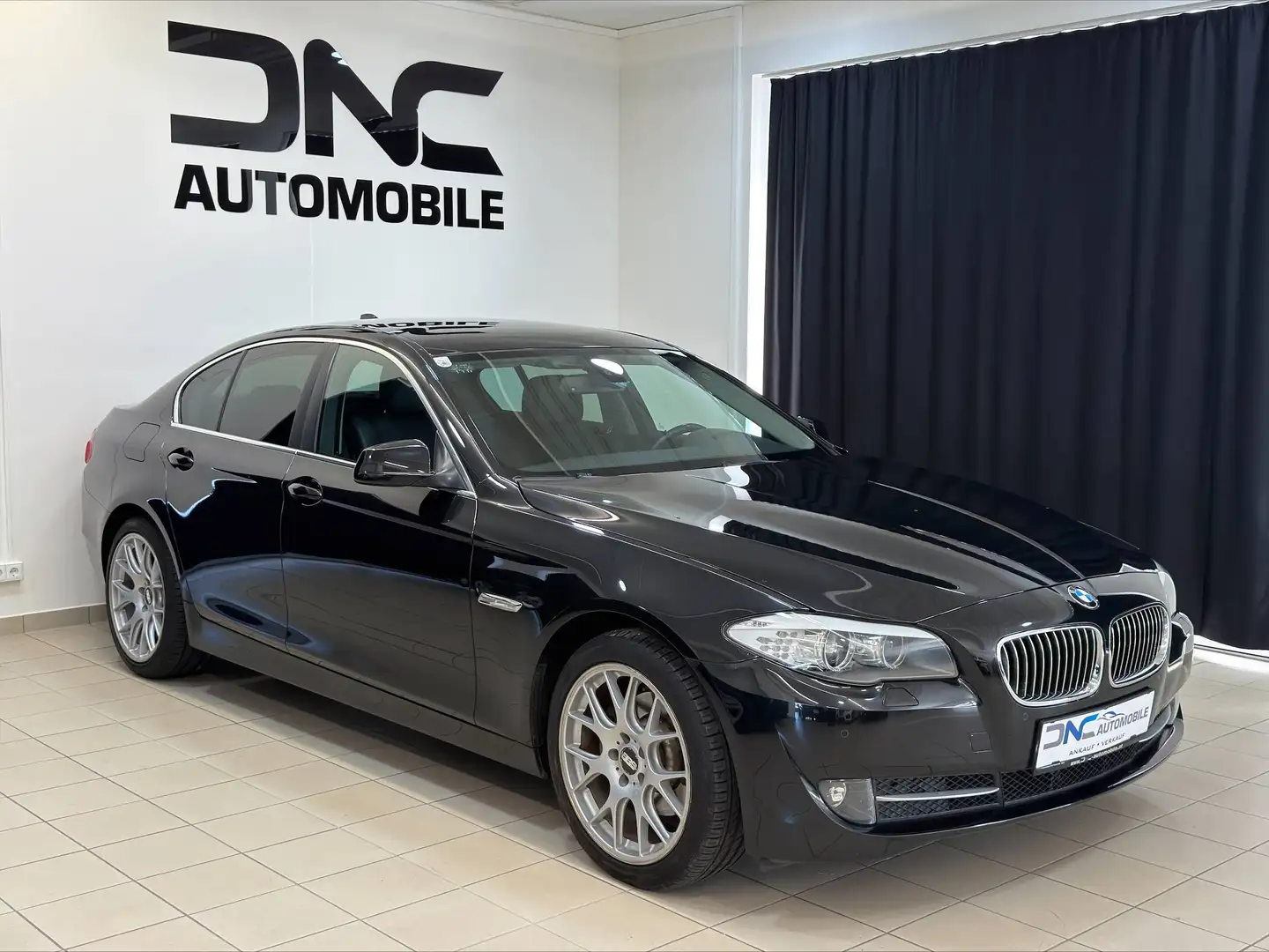 BMW 520 d Aut. (F10) Schwarz - 1
