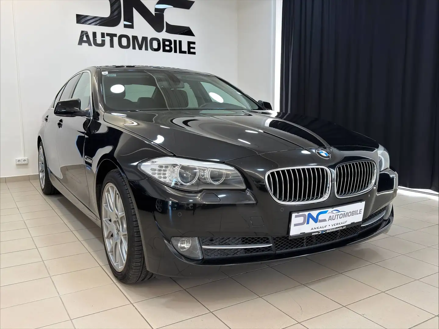 BMW 520 d Aut. (F10) Schwarz - 2