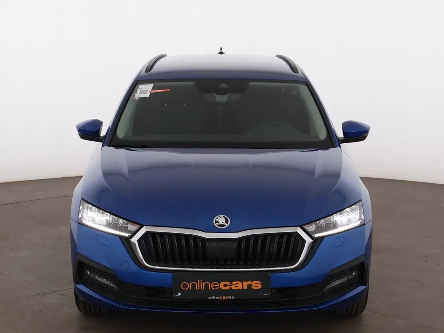 Skoda Octavia Combi 2.0 TDI Ambition Aut LED NAVI R-CAM Blau - 2