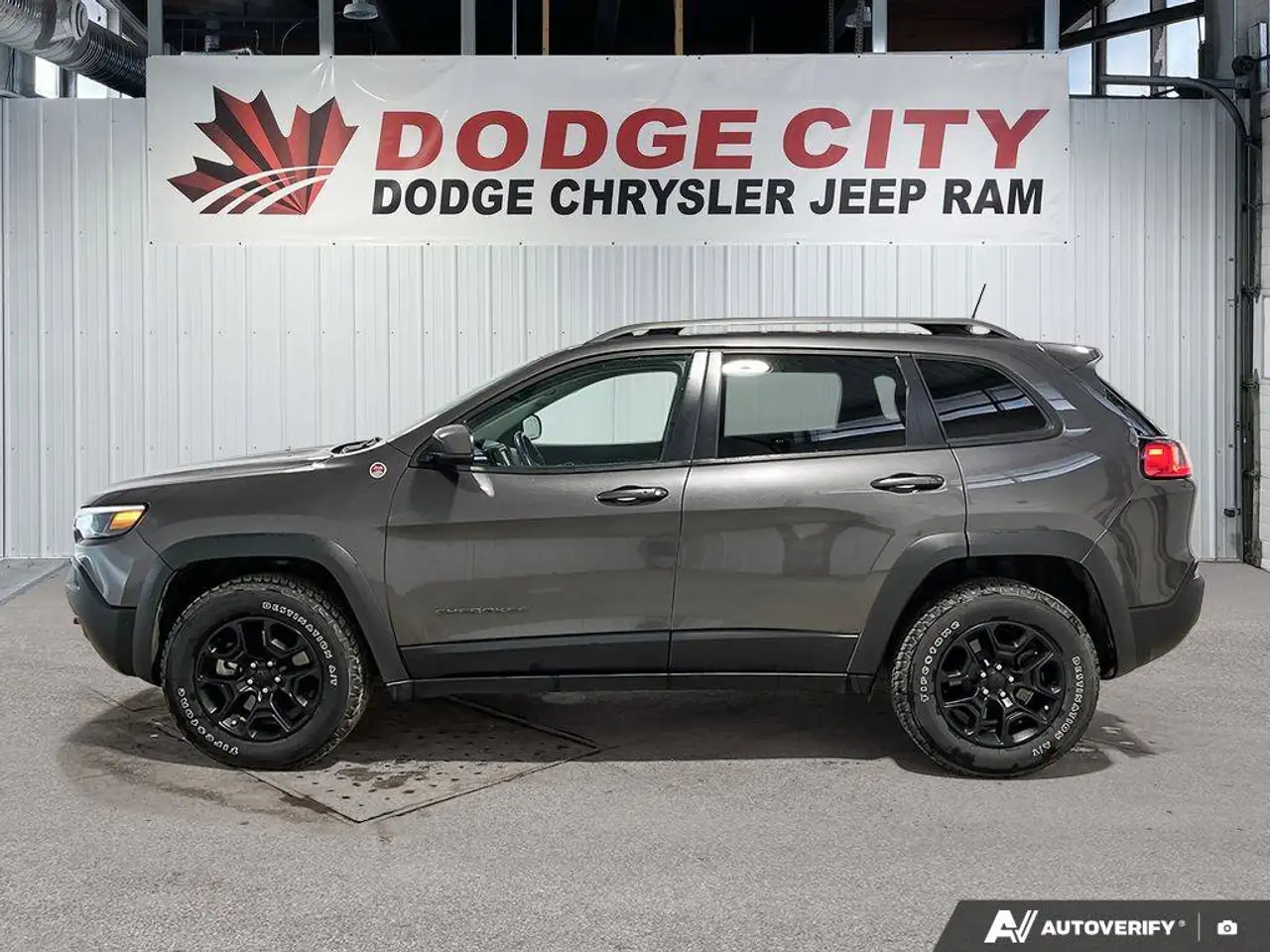 Jeep Cherokee photo Jeep Cherokee