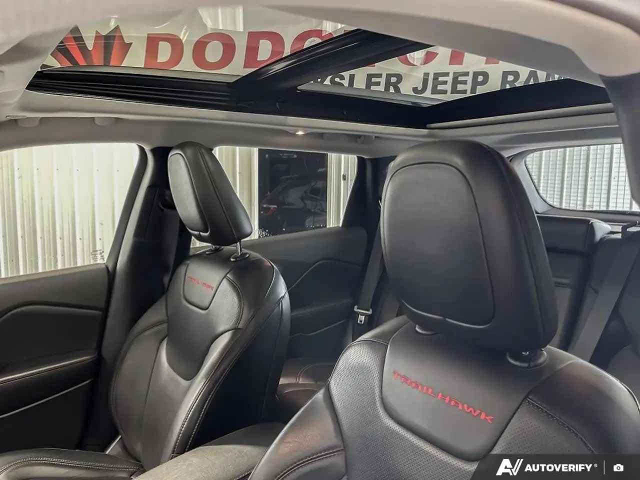 Jeep Cherokee photo Jeep Cherokee
