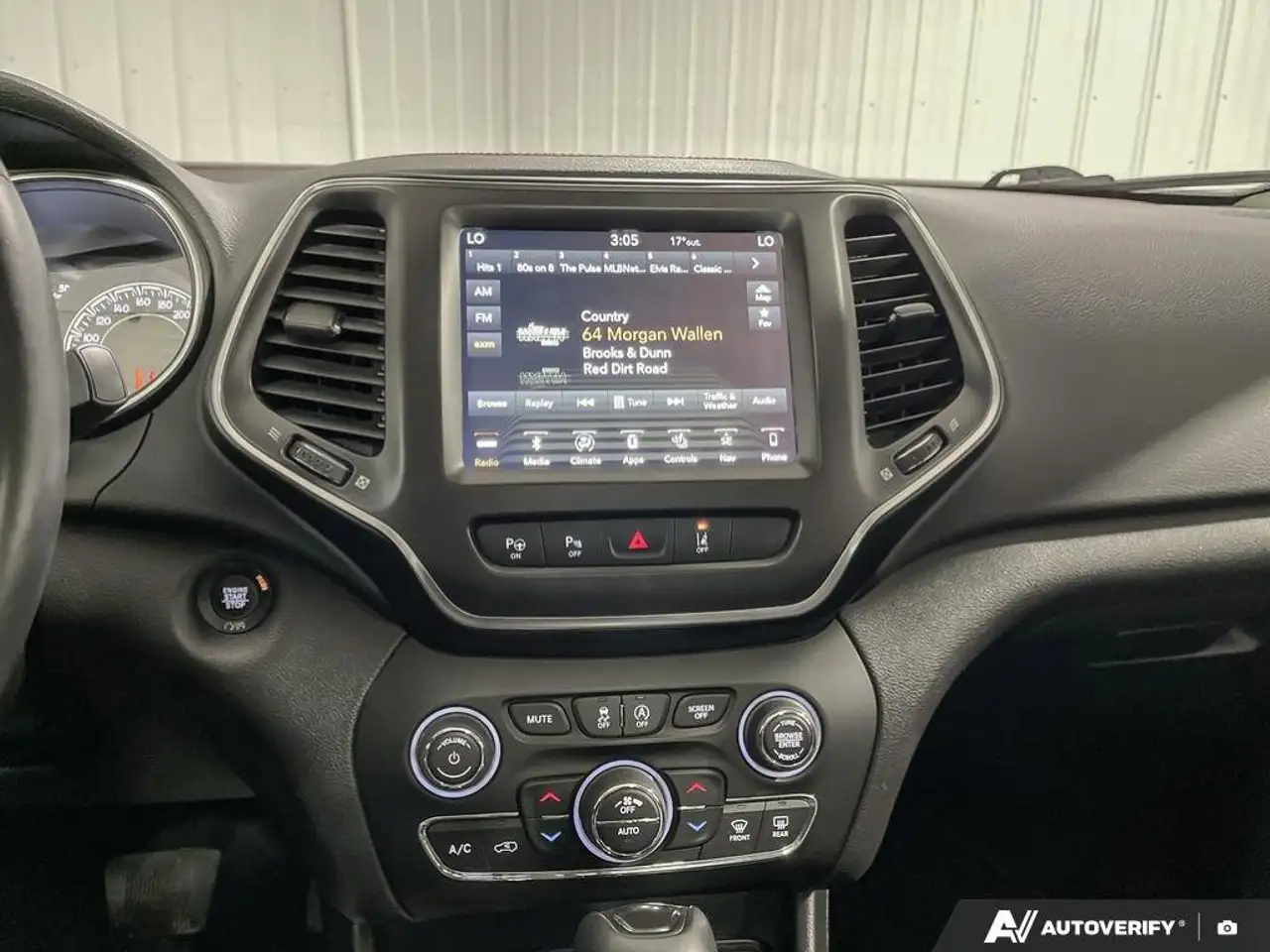 Jeep Cherokee photo Jeep Cherokee