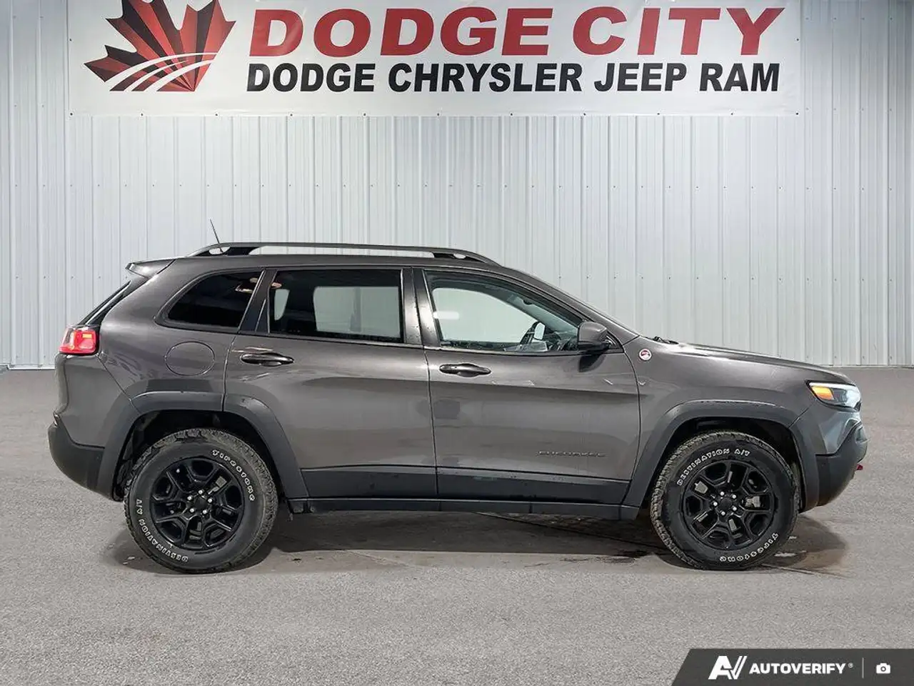 Jeep Cherokee photo Jeep Cherokee