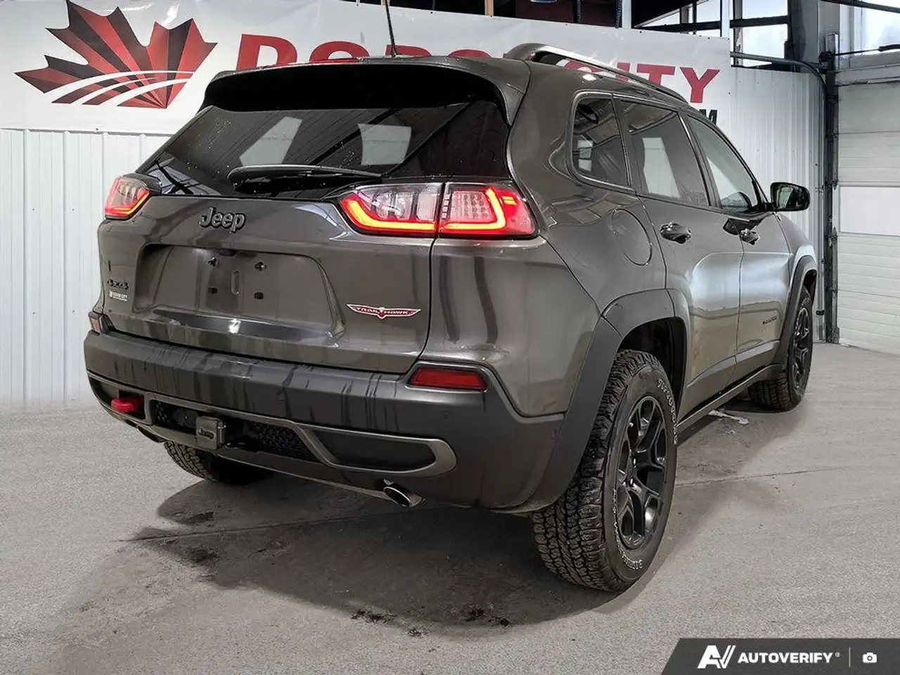 Jeep Cherokee photo Jeep Cherokee