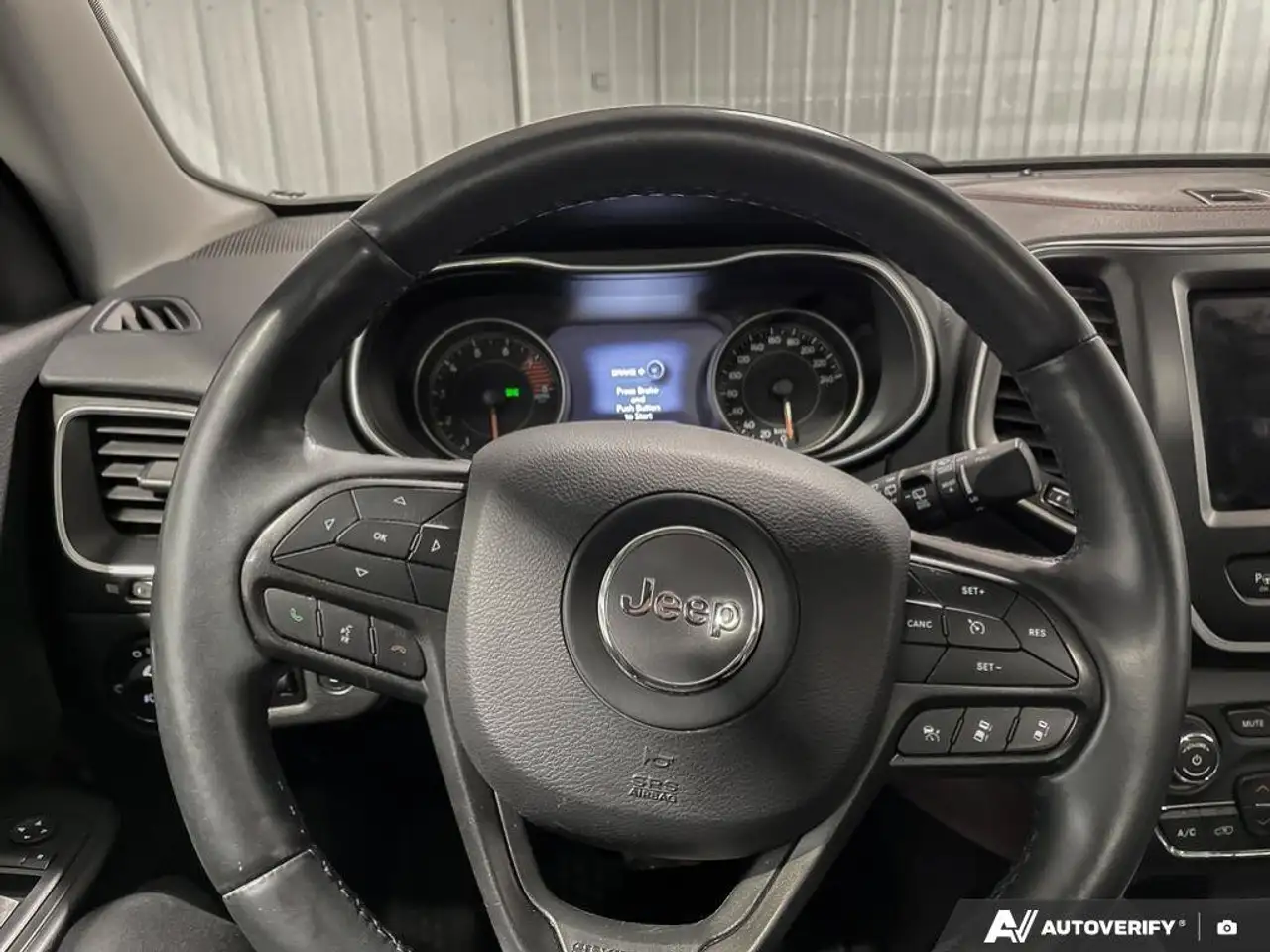 Jeep Cherokee photo Jeep Cherokee