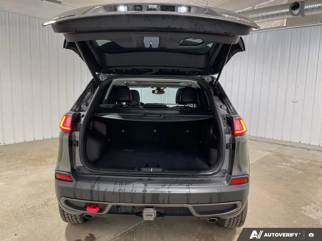 Jeep Cherokee photo Jeep Cherokee