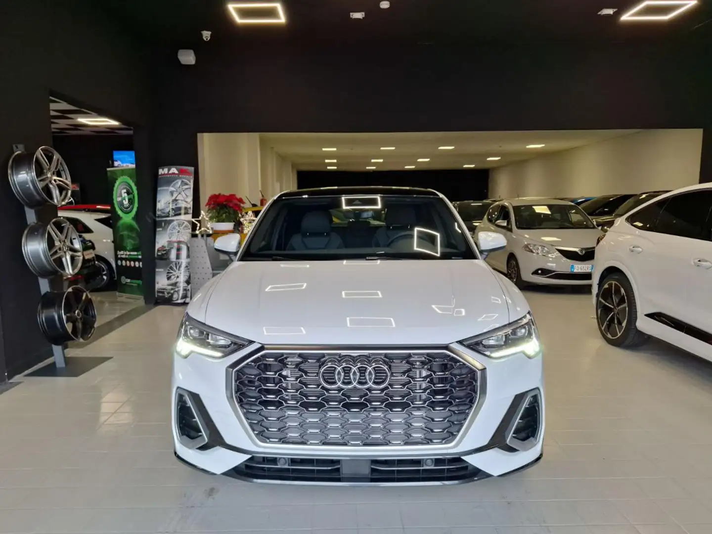 Audi Q3 SPB 35 TDI S tronic S line edition Bianco - 2