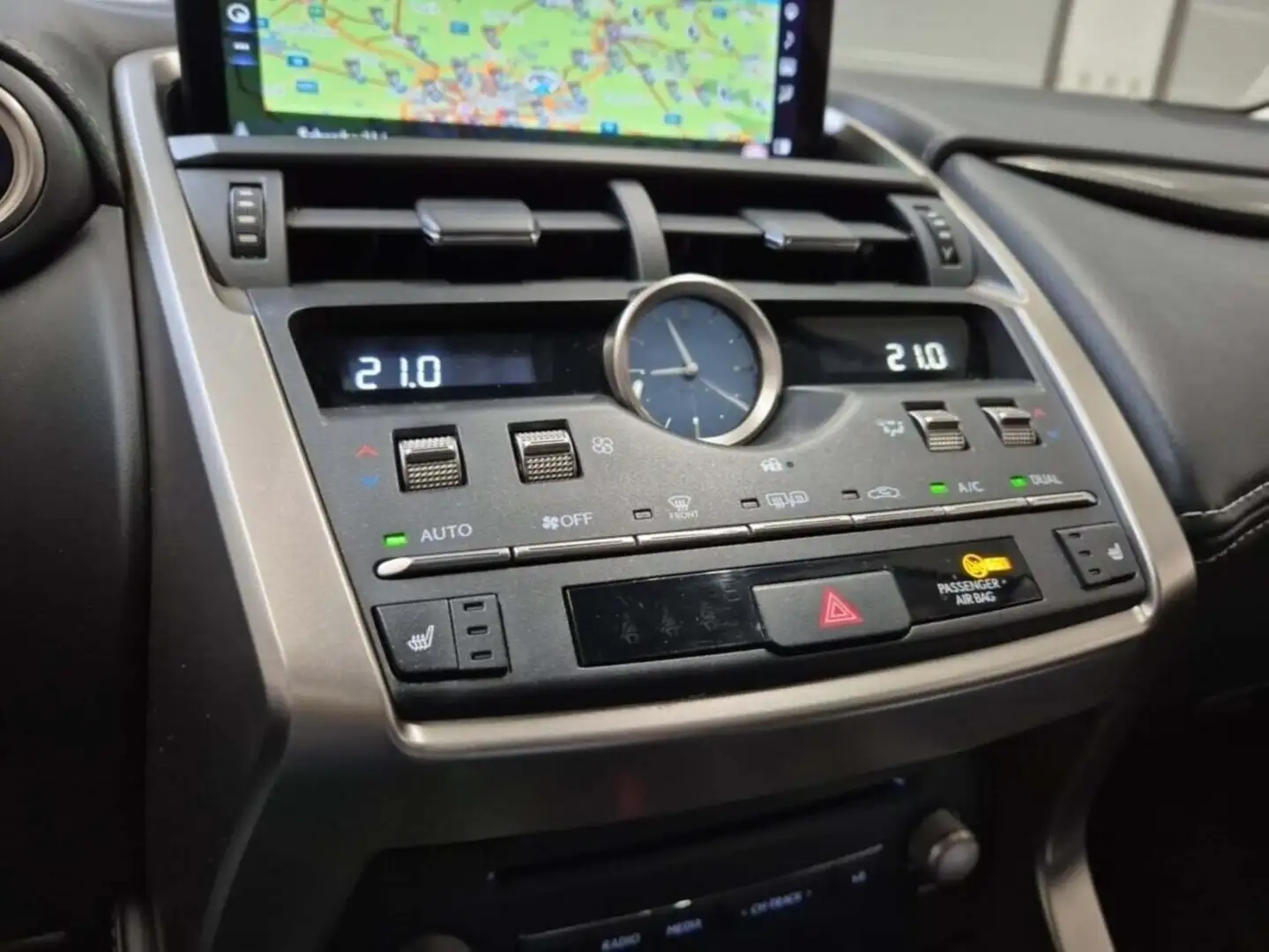 Lexus NX 300h 2.5i AWD Executive Line E-CVT (EU6.2) Fehér - 1