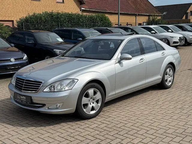 Mercedes-Benz S 500 1 Vorbesitzer, Scheckheft MB, TÜV neu
