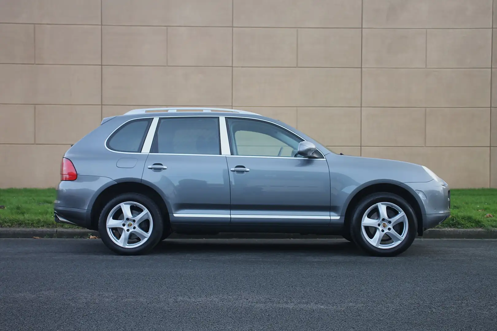 Porsche Cayenne 3.2 LPG Apple Car Play Grijs - 2