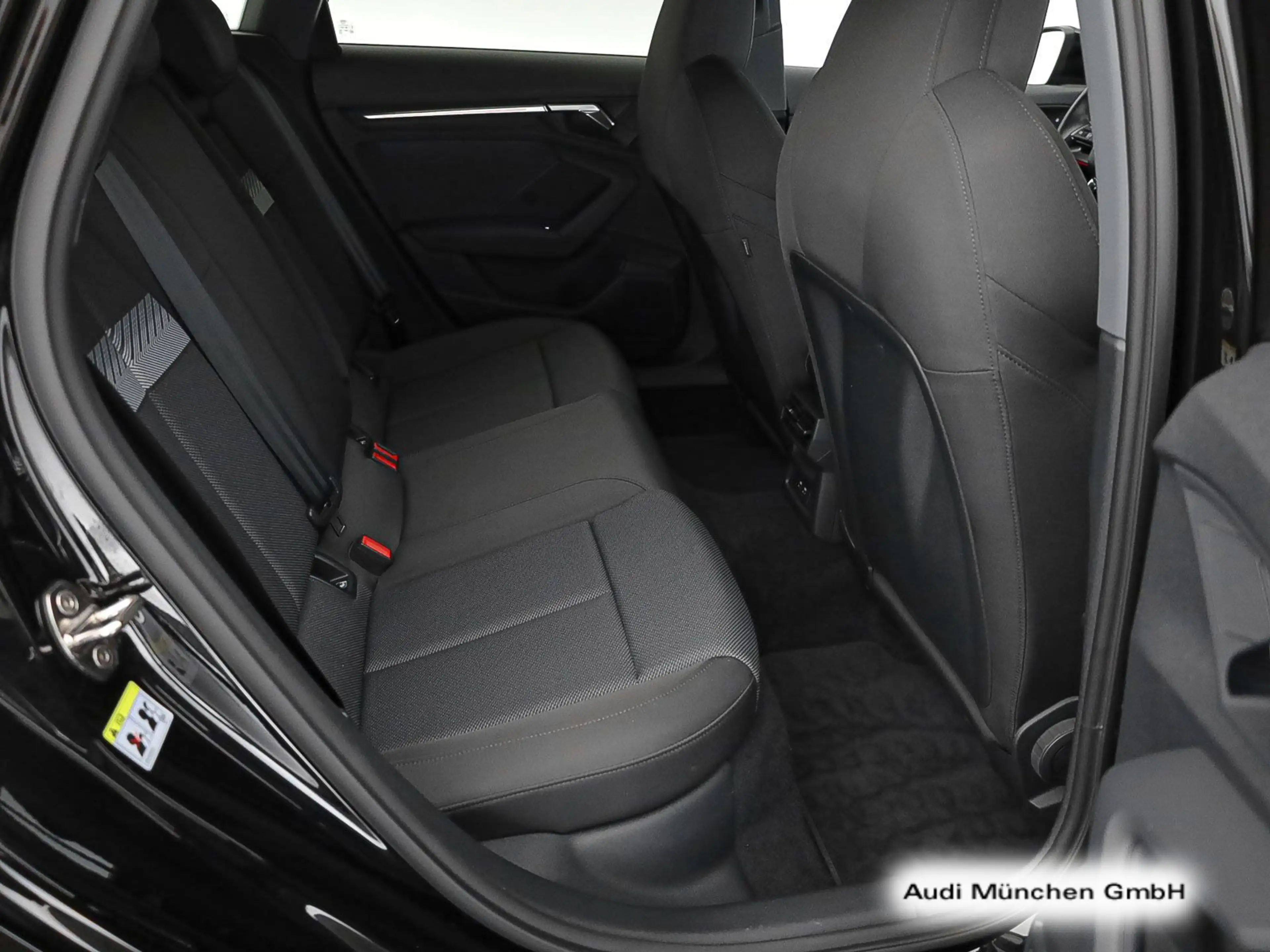 Audi A3 35 TFSI S tronic HuD/Kamera/Navi+ — photo 15