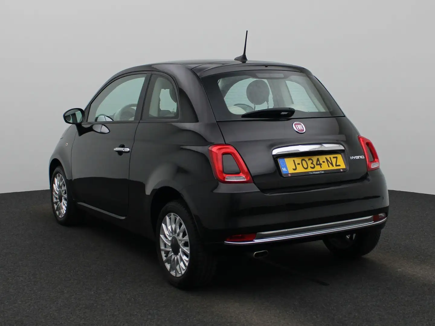Fiat 500 1.0 Hybrid Lounge NAVIGATIE | AIRCO | CRUISE | ELE Zwart - 2